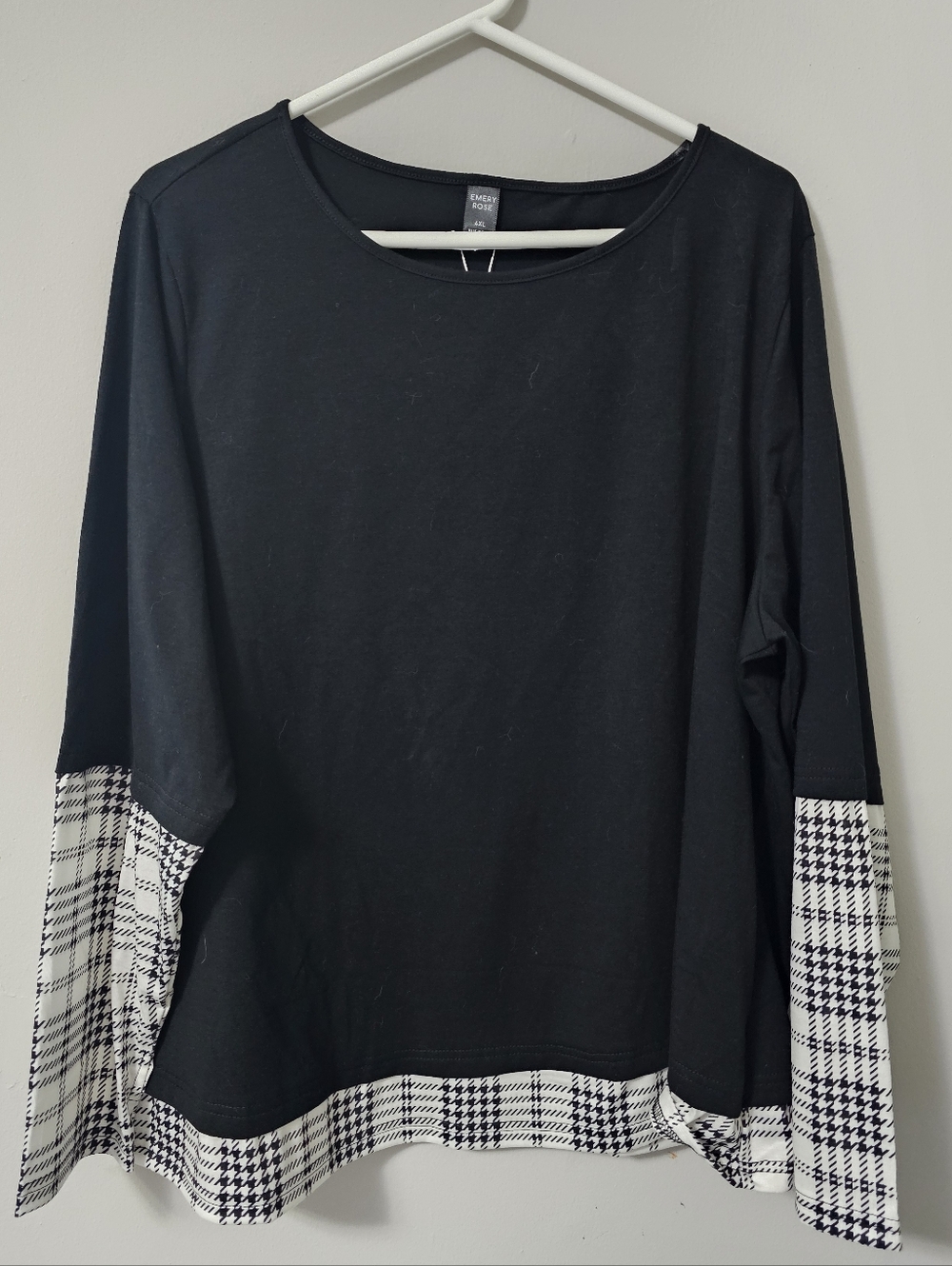 Emery Rose NWT Black With Houndstooth Accents Longsleeve Top Size 4x NWT